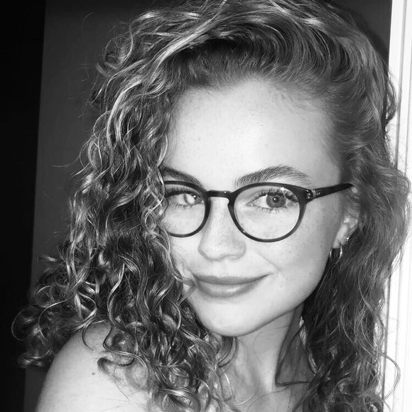 •MEET YOUR SELLER• - Picture 2 of 8